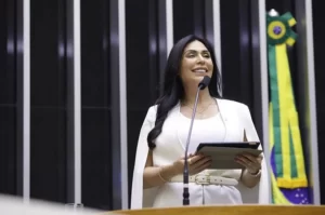 Deputada Geovania de Sá assume cadeira titular no Congresso