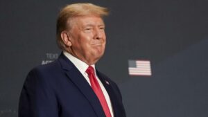 Confira as polêmicas e medidas globais já tomadas por Donald Trump