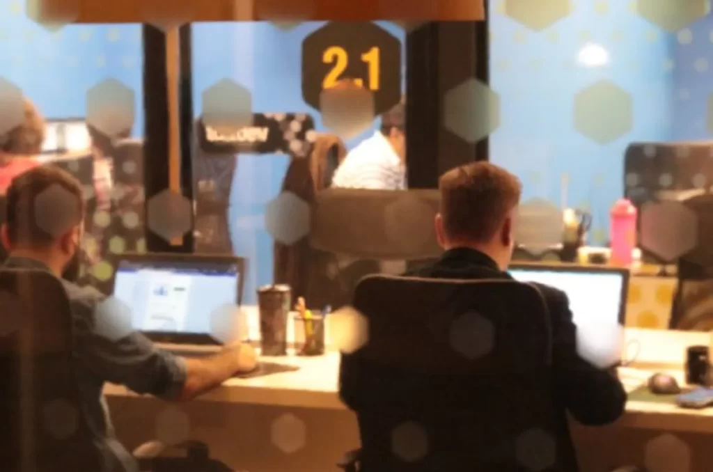 Pesquisadores da Fapesc trabalhando