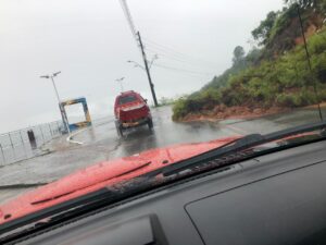 Chuvas intensas causam caos e sete cidades de SC decretam emergência
