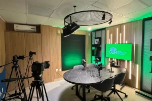 Grupo Catarinense de Rádios inaugura sala de podcasts