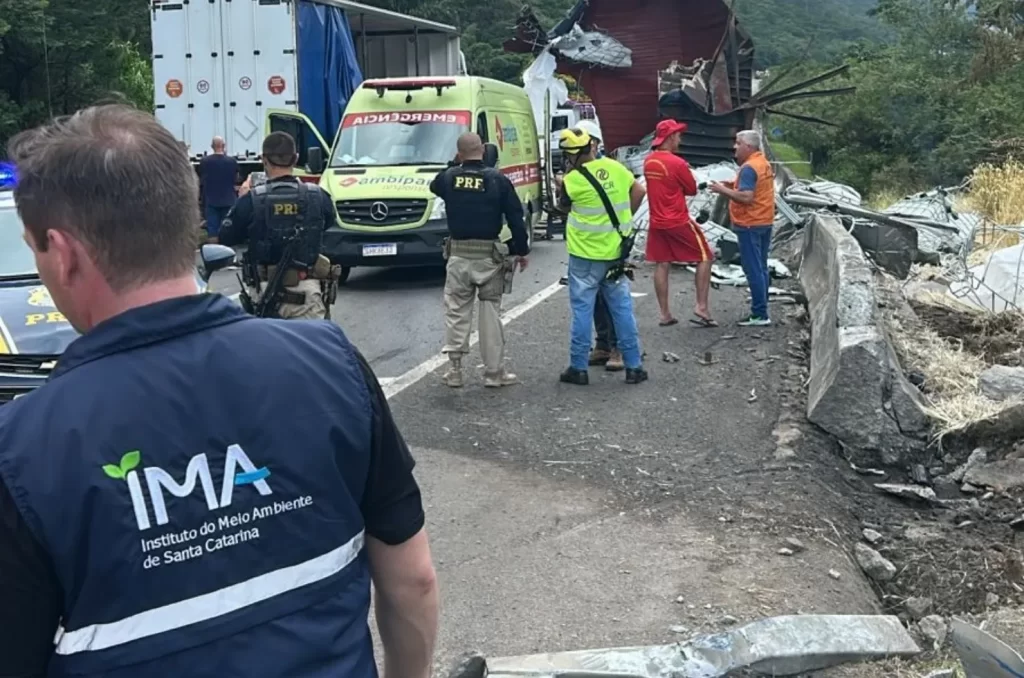 IMA monitorando danos ambientais após acidente na BR-101
