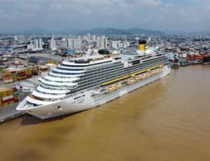 Itajaí recebeu dois cruzeiros de turismo no final de semana