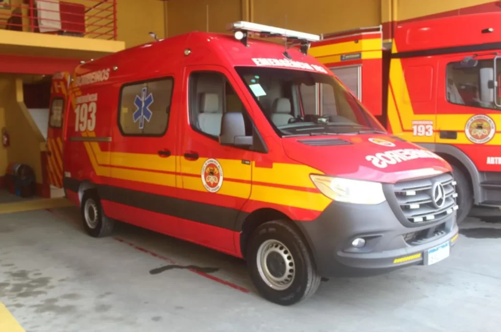 Ilustração de uma viatura dos bombeiros, como a que atendeu a ocorrência em Araranguá