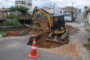 São José trabalha para liberar vias interditadas após chuvas