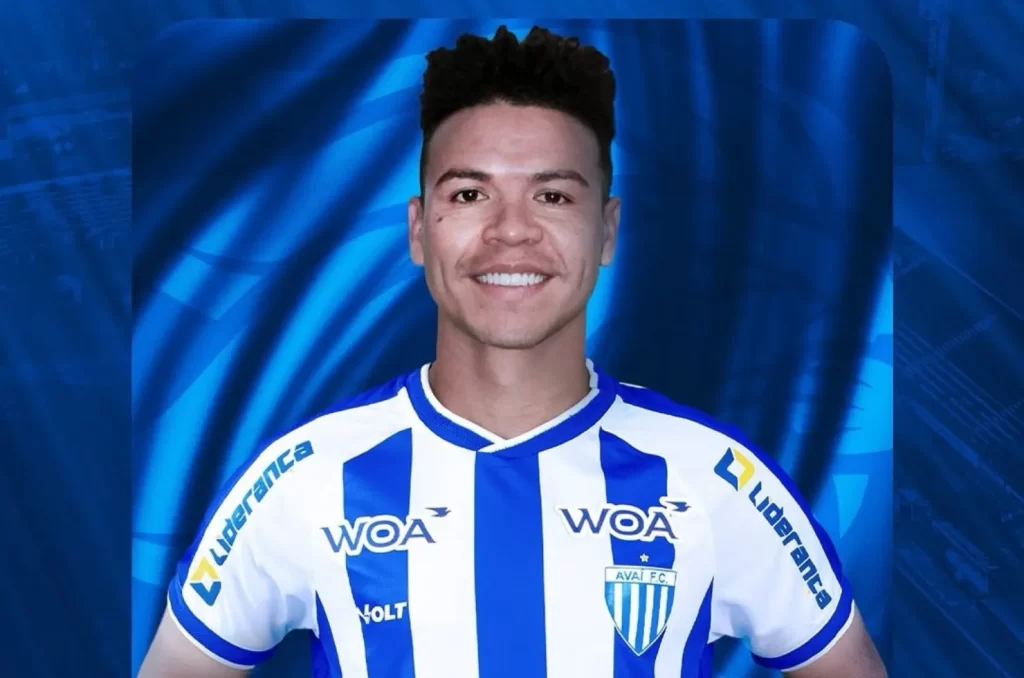 Marquinhos Gabriel sendo anunciado pelo Avaí