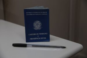 Santa Catarina oferece mais de 5 mil vagas de emprego em 2025