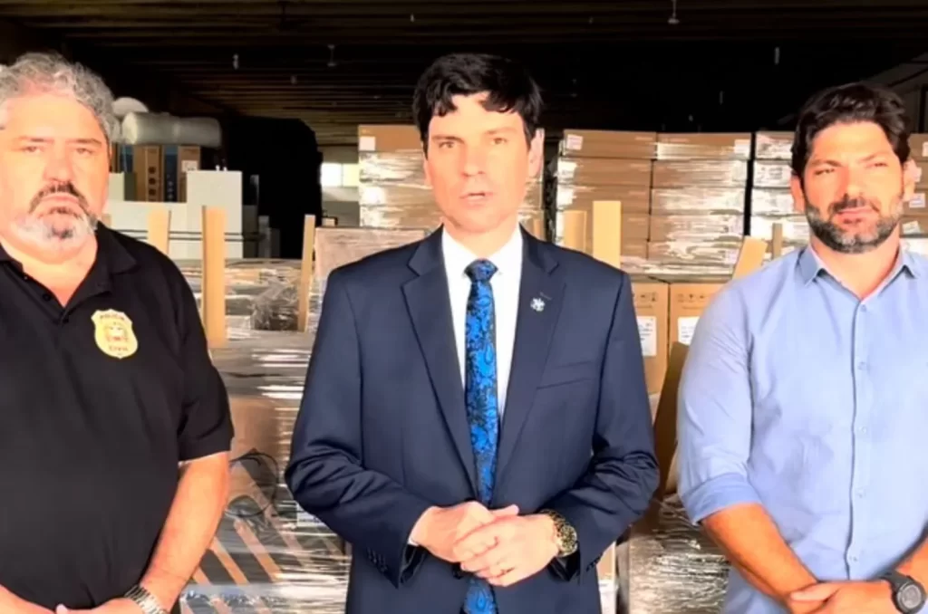Computadores recebidos pela Polícia Civil de SC