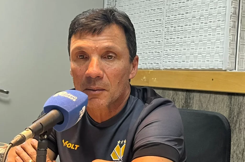 Técnico do Criciúma, Zé Ricardo em entrevista à Rádio Cidade em Dia
