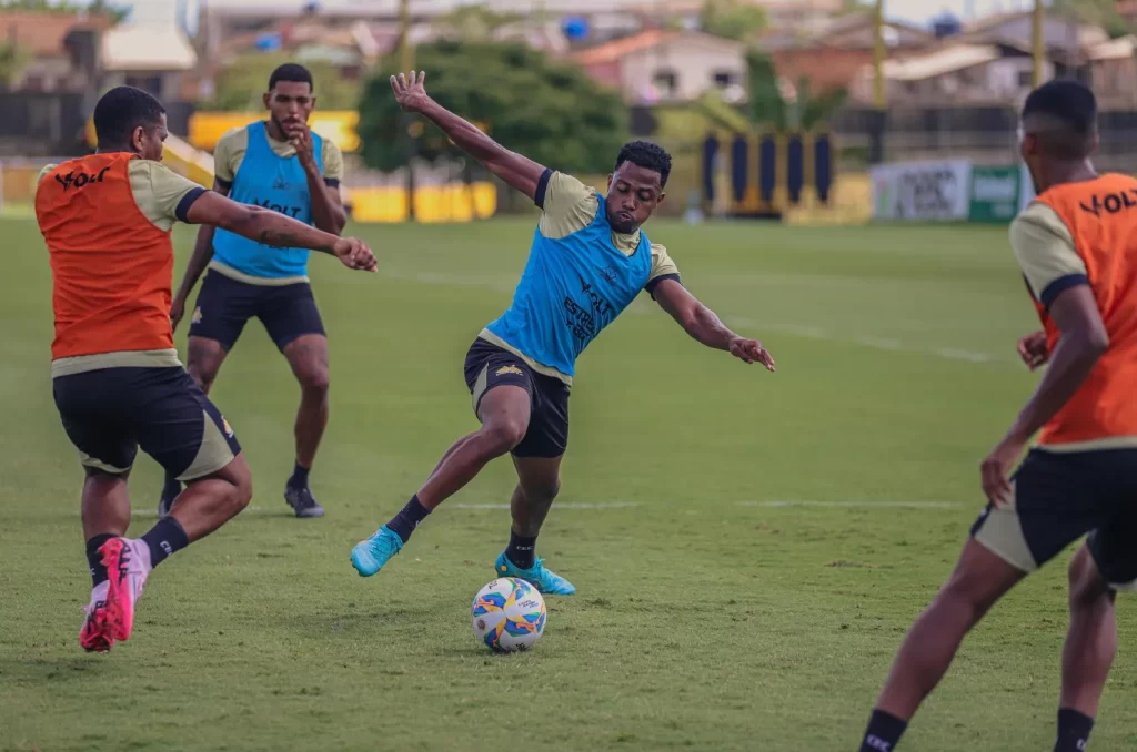 Treino do Criciúma, no CT Antenor Angeloni, em preparação para a Recopa Catarinense