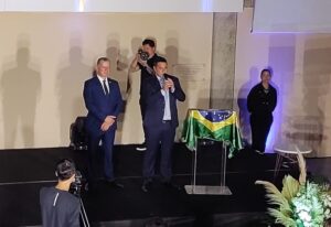 Robison e Rubens são empossados em Itajaí