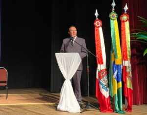Orvino Coelho é empossado como prefeito de São José