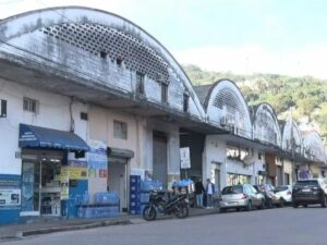 Antiga rodoviária de Florianópolis é desocupada após uma década
