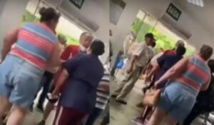 Homem fica irritado e agride médicos no Hospital Regional de São José