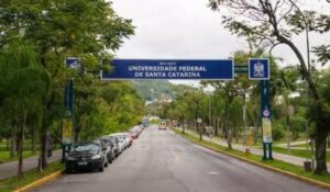 Concurso público da UFSC oferece 73 vagas em Florianópolis e Blumenau