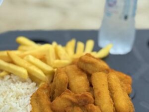 Oito quiosques são multados por não cumprirem exigência do Prato Manezinho
