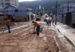 Comitê de crise de Camboriú se reúne neste sábado para definir novas ações após fortes chuvas