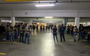 Facção criminosa é alvo de operação por submeter comunidade ao terror na Grande Florianópolis