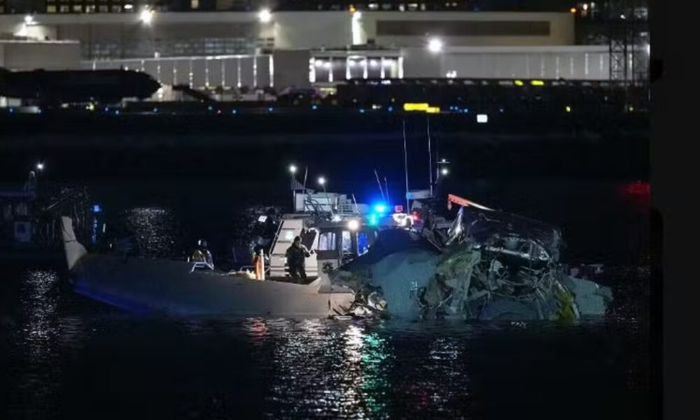 Colisão aérea fatal nos EUA gera espanto no mundo