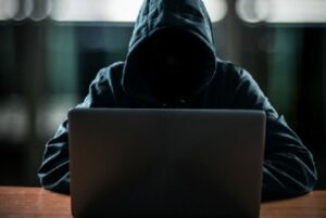 Homem cai em golpe após negociar compra de moto pela internet em SC