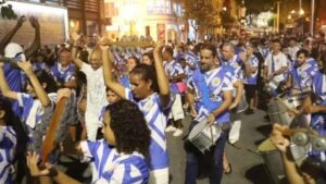 Volta à praça XV retoma programação após chuvas na capital