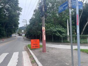 Falta de lombadas causa preocupação em rua na Lagoa da Conceição