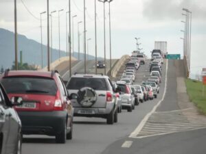 Procon de SC notifica ANTT, Arteris e CCR por filas em pedágios durante temporada