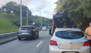 Semana começa com congestionamento de 15 km na capital