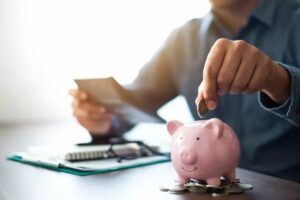 Janeiro não acaba? Confira 6 dicas para economizar e manter as finanças em dia