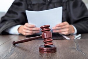Falso ‘irmão de juiz’ que aplicava golpes é preso