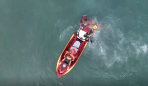 Jovem de 23 anos morre afogado na Praia da Joaquina, em Florianópolis