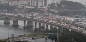 Florianópolis enfrenta intensa chuva e medidas de contenção; veja a situação atual