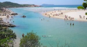 Palhoça lidera ranking de praias mais seguras do Brasil em 2024