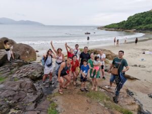 City Tour em Garopaba atrai turistas, mesmo com chuva intensa