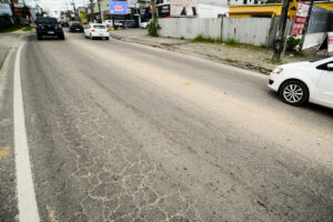 Avenida em Garopaba tem trânsito interditado para obras