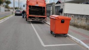 Empresa de coleta de lixo é notificada em Laguna