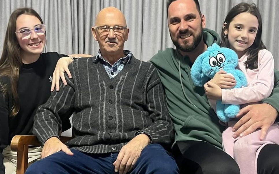 Pai do ex-goleiro Roberto receberá homenagem no clássico