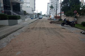 Ruas de Tubarão passa por reparos
