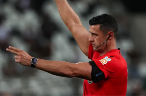 Árbitro natural de Laguna, Bráulio da Silva Machado, deixa o quadro Fifa