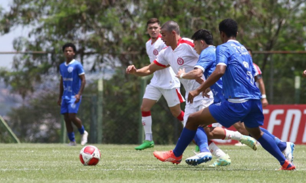 Hercílio Luz leva 4 e está eliminado da Copinha
