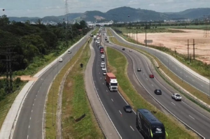 [VÍDEO] Obras na BR-101 causam lentidão no Sul de SC