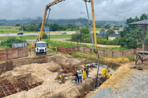 Centro administrativo tem vigas concretadas em Gravatal