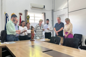 Prefeitura e secretarias recebem a visita da imagem peregrina de São Sebastião