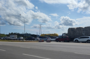 Obras e fluxo intenso causam transtornos na BR-101