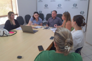 Soluções para a saúde municipal são discutidas em Tubarão