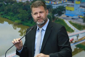 Vice-prefeito de Tubarão acumula cinco secretarias e fundações municipais
