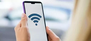 Vereador cobra melhorias no sinal de celular em Floripa