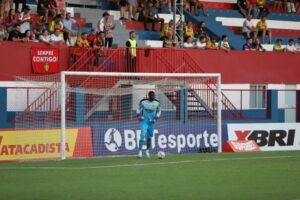 Barra apoia Caíque após racismo em jogo