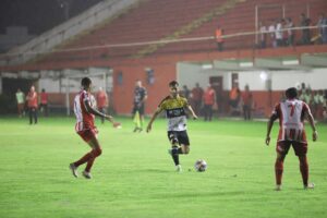 Criciúma vence e rebaixa Hercílio Luz
