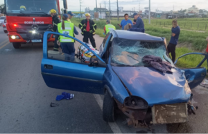 Acidentes em rodovias mobilizam bombeiros em SC